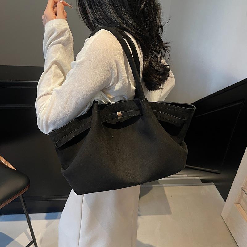Retro Suede Large-capacity Matte Tote Bag Women's 2025 Autumn and Winter New Fashion Versatile Portable Shoulder Vegetable Basket Bag