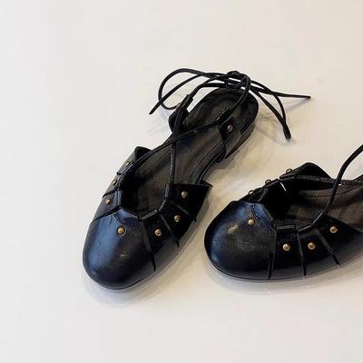 Нишевая версия~ летняя новая сумка с ремешками-крестами с заклепками, туфли на низком каблуке с мелким вырезом в ретро-стиле из мягкой кожи, женские сандалии