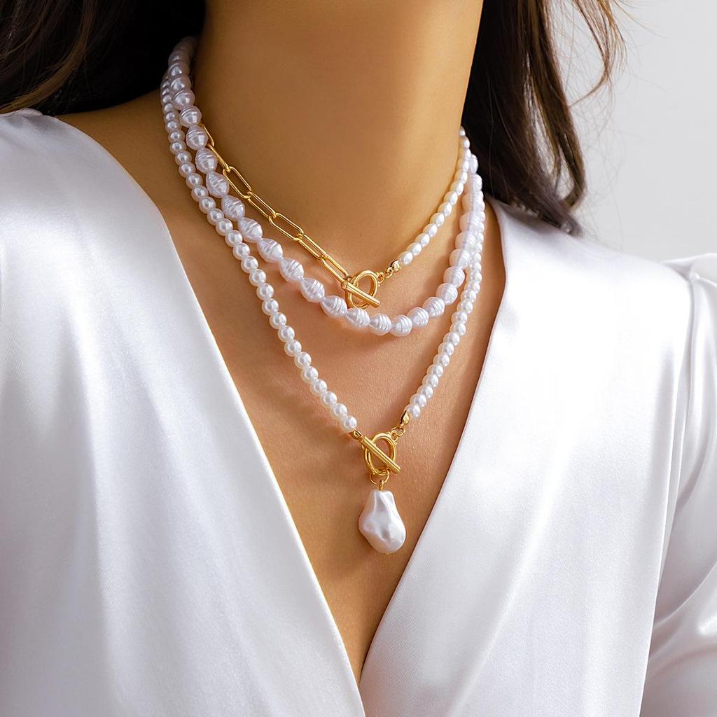 Retro Imitation Pearl & Bead Necklace - Creative, Elegant Design for Women