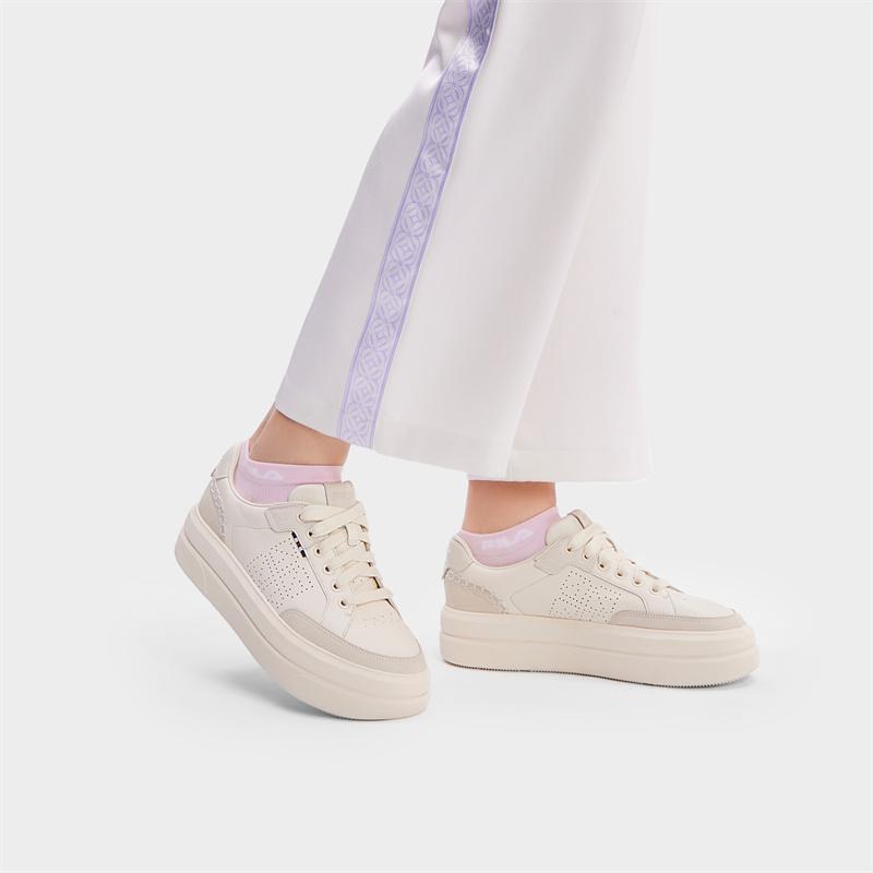 Fila Victoria Повседневные Минималистичные Универсальные Однотонные Кроссовки Женские Кроссовки Молочно-Белые F12W431205FAW