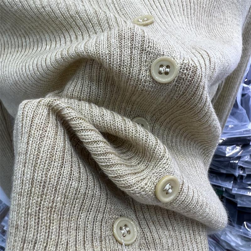 2024 Женский легкий кардиган из шерстяного трикотажа: Мягкая защита от солнца с длинным рукавом для весны/лета