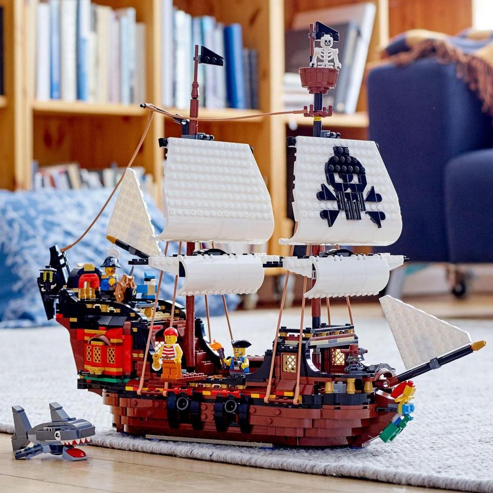 LEGO Creator Pirate Ship Toy Set