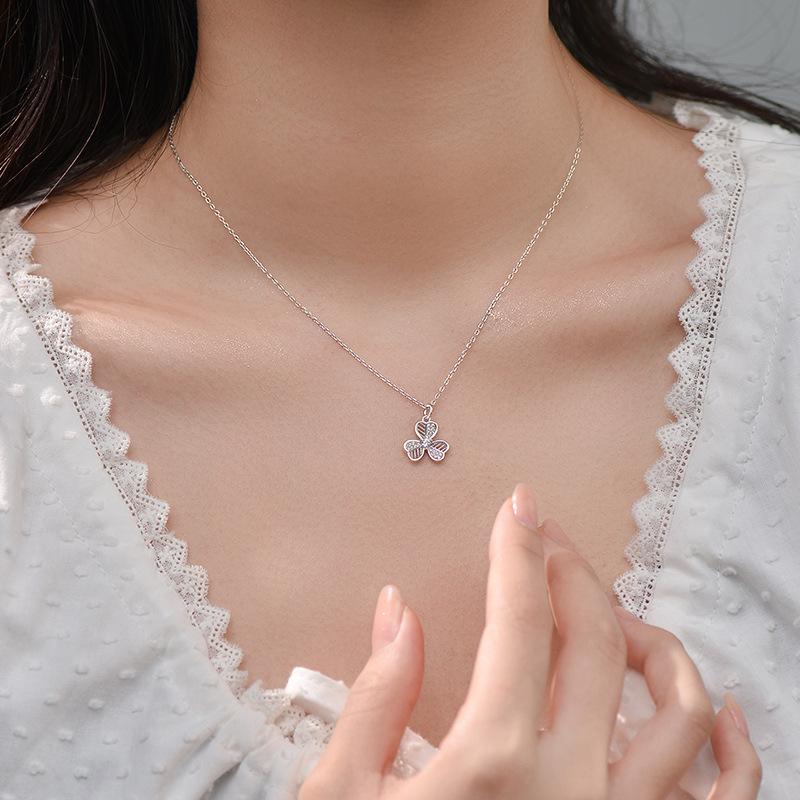 Ожерелье Клевер с Нишевым Дизайном, Универсальное, Высококлассное, Свежее и Счастливое Ожерелье-Цепочка на Ключицу с Клевером