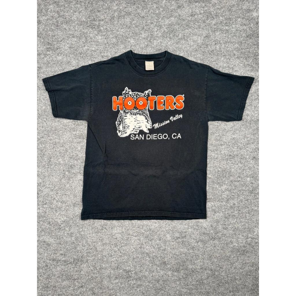 Vintage Y2K Hooters 100% Cotton T-shirt Mens Tees Top Sz M San Diego, California Owl Pacific Beach Logo