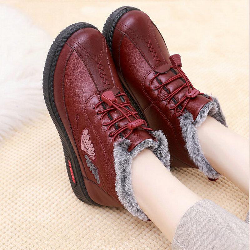 Зимние модные женские сапоги, водонепроницаемые повседневные теплые меховые ботильоны, обувь для мам, хлопковая обувь для пожилых людей, мягкие короткие сапоги с плоской подошвой