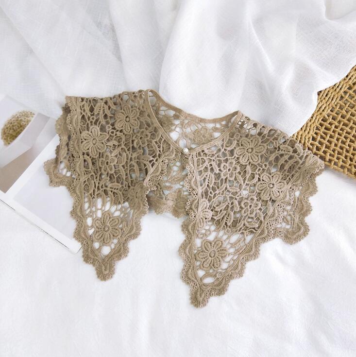 Vintage Shawl O-Neck Doll Fake Collar Shirt Women Hollow Crochet Lace False Collar Detachable Woman Half Shirt Faux Col