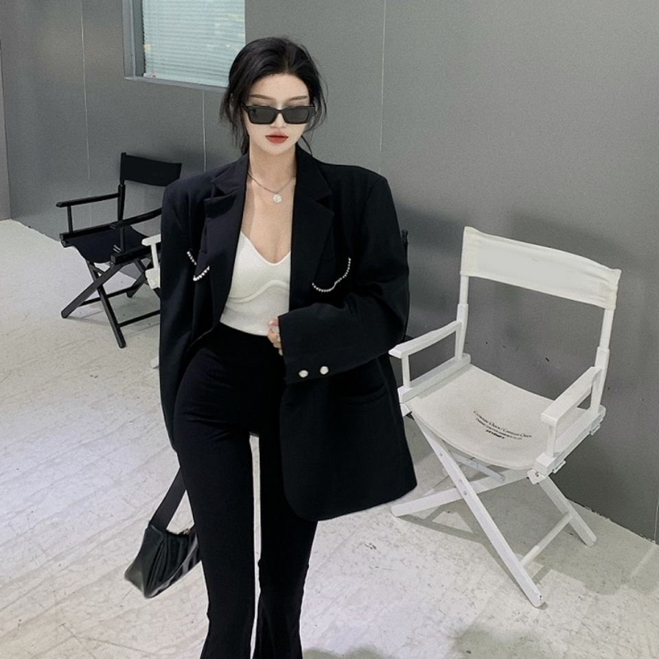 Модный и удобный черный женский пиджак свободного кроя