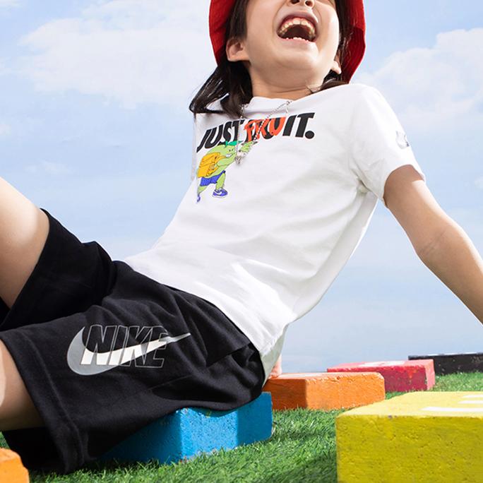 Nike Футболка с коротким рукавом и круглым вырезом с принтом из мультфильма, детские топы, белая DX7623-100