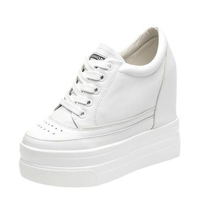 Женская обувь – Кроссовки