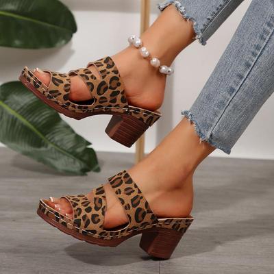 Сексуальные леопардовые уличные тапочки женские 2025 лето дизайнерские туфли для вечеринок с вырезами женские туфли на квадратном высоком каблуке женские