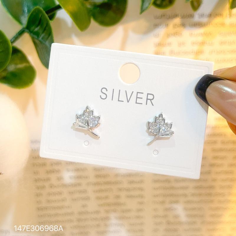 S925 Silver Maple Leaf Earrings Women Fashion Super Flashing Stone Mini Earrings