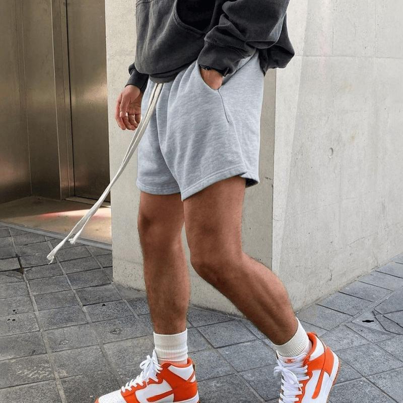 Мужские спортивные повседневные шорты однотонной расцветки