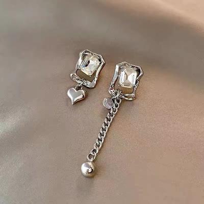Асимметричные серьги Love Crystal для женщин, серьги в стиле ретро в стиле Гонконга, новые крутые серьги из сплава, аксессуар для вечеринки для девочек