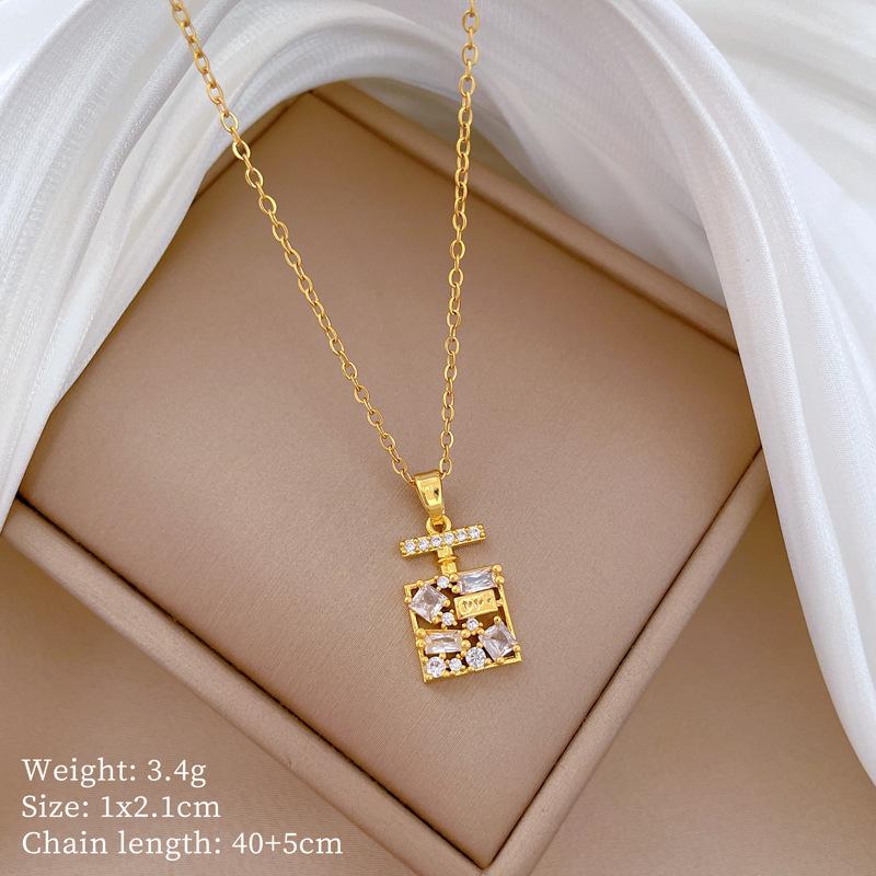 Copper Micro-Inlaid Love Light Luxury Temperament Gorgeous Full Diamond Necklace Female Versatile Collarbone Chain Titanium Steel