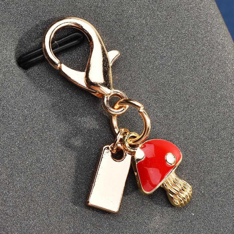 Exquisite High-End Strawberry Mushroom Keychains For Women Bag Pendant Charm Car Keyring Jewelry Gift Decoration Accessories