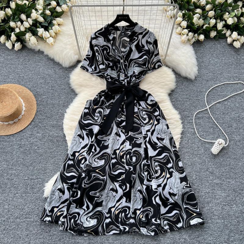 Summer new French retro wind collar single-breasted short-sleeved printing waist and thin temperament elegant dress long dress