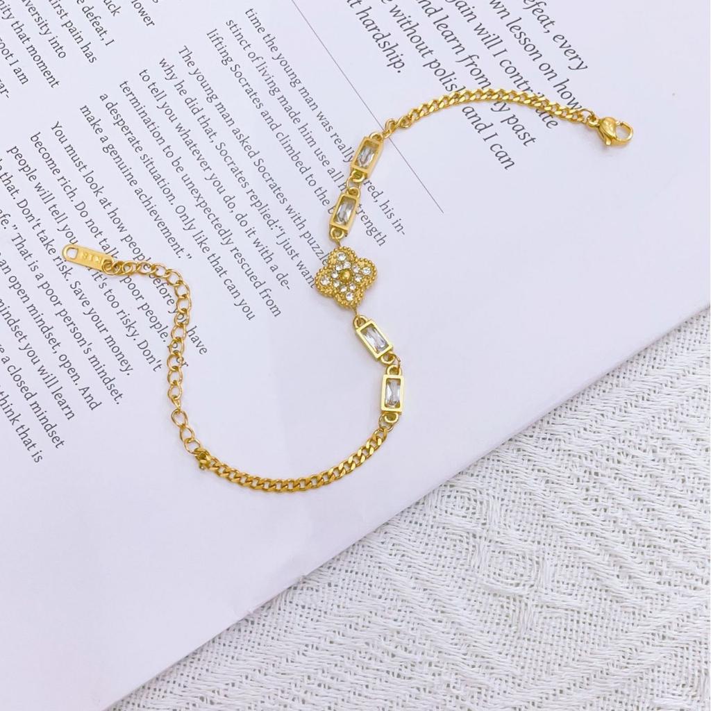 Новый браслет из четырехлистного цветка с цирконием, титановая сталь, не теряет цвет, простой браслет с четырьмя листами клевера для пожилых людей