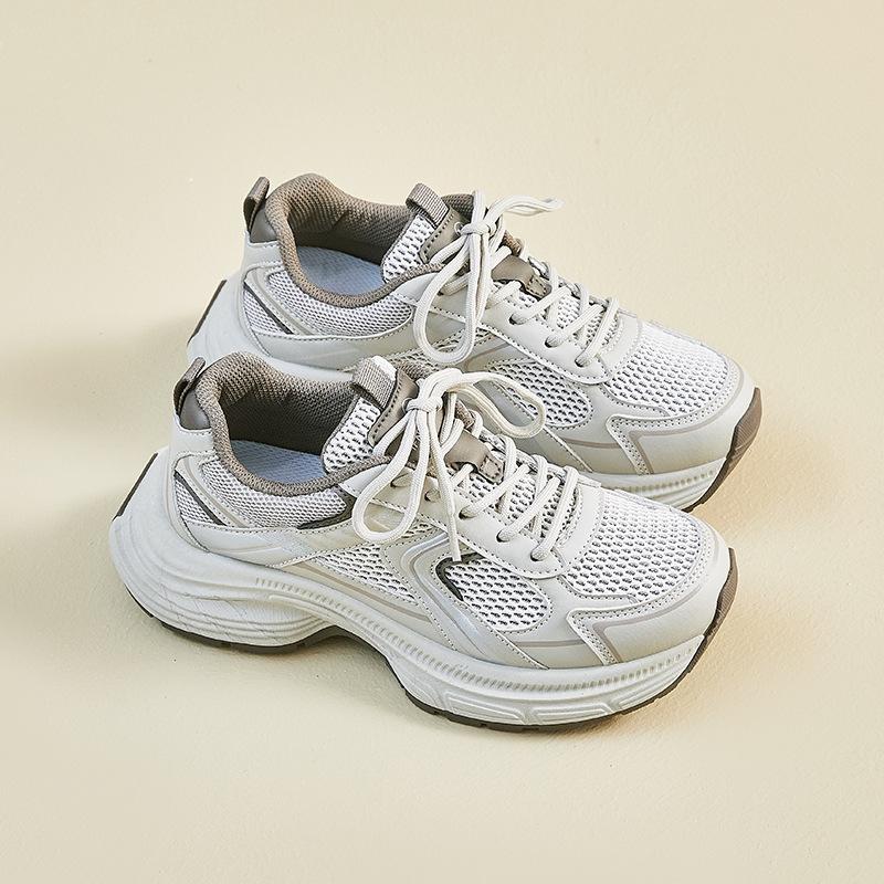 Новые кроссовки для женщин на лето, студенческие, спортивные и для отдыха, уличная фотография, сетчатые, дышащие и с увеличением роста