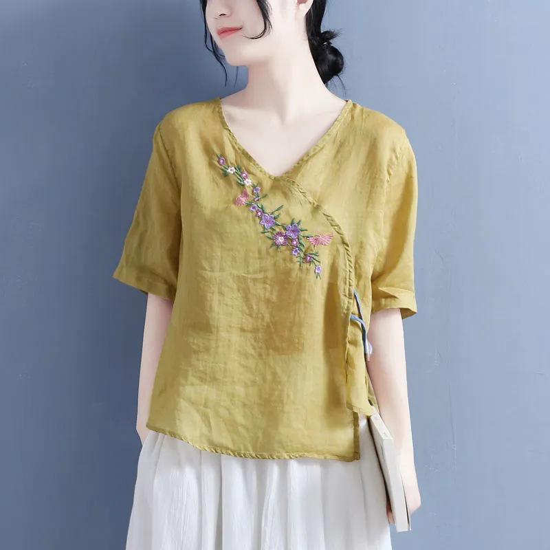 Women's Ethnic Style Cotton & Linen Shirt: Retro Olive Wood Buttons, Slanted Collar, Embroidery, Loose Five-Point Sleeves, Pullover.