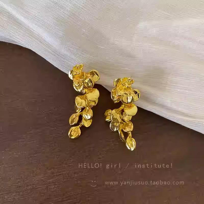 Серьги-цветы в стиле ретро с металлическими кисточками для женщин – элегантный дизайн высокого класса