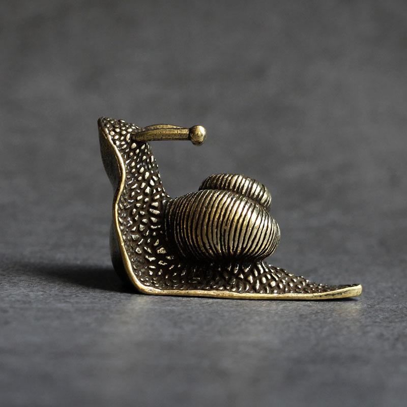 Retro Pure Copper Mini Snail Ornament Desktop Decoration Tea Pet Snail Ornament Antique Brass Animal Miniature Figurine Craft