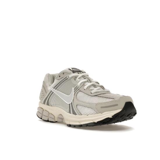 Nike Мужские кроссовки Air Zoom Vomero 5 Platinum Tint HF0731-007