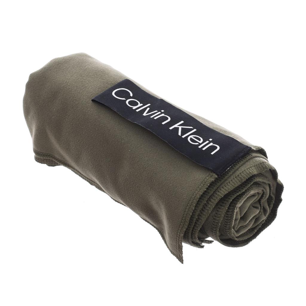 Комплект из мужского купальника и полотенца KM0KM00793