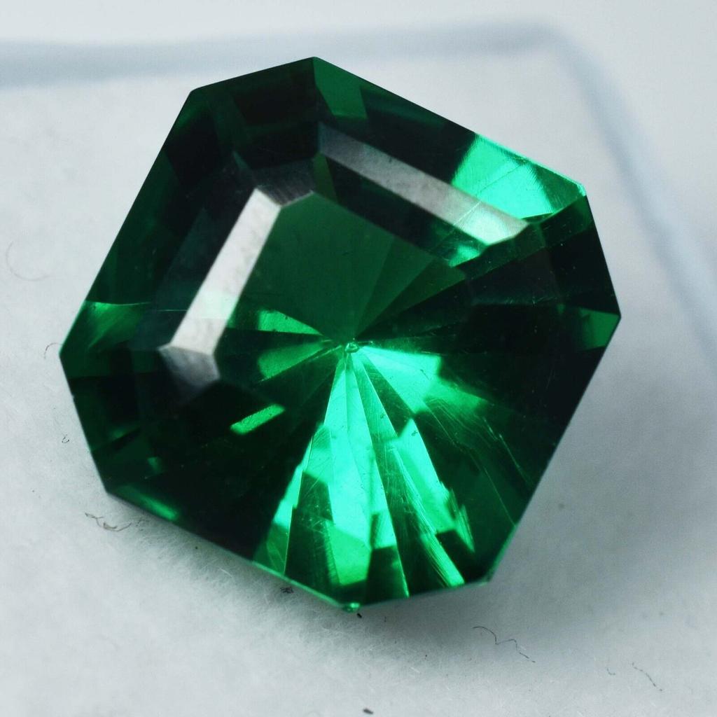8.15 Ct AA++ NATURAL Best Green Garnet SQUARE Cut Loose Gemstone
