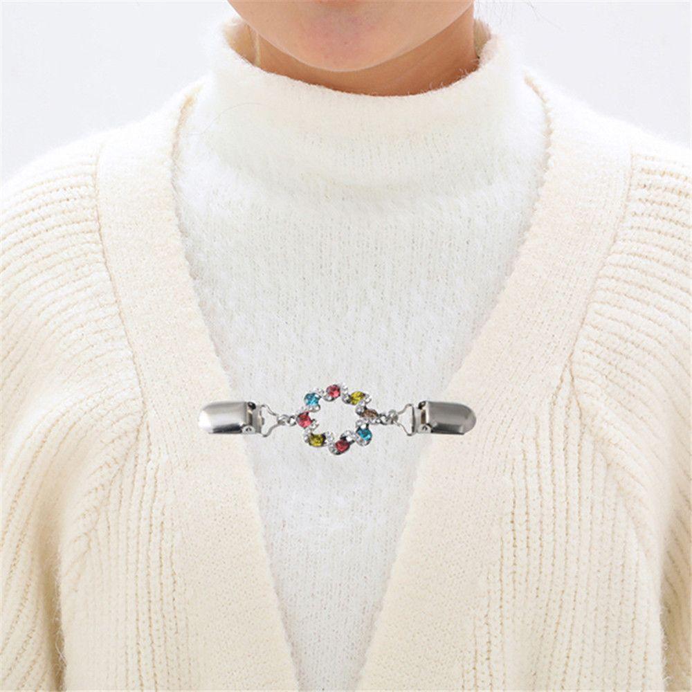 Fashion Gift Charm Shiny Rhinestone Blouse Collar Pin Brooches Women Shawl Clip Cardigan Duck Clip