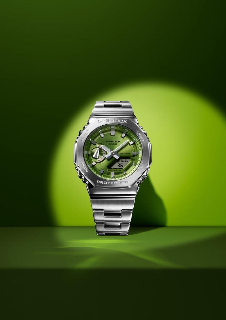 Casio G-Shock Watch [Official Japanese Product] Metal Bezel and Band Model GM -2110D-3AJF / -2110D-7AJF Men's Silver