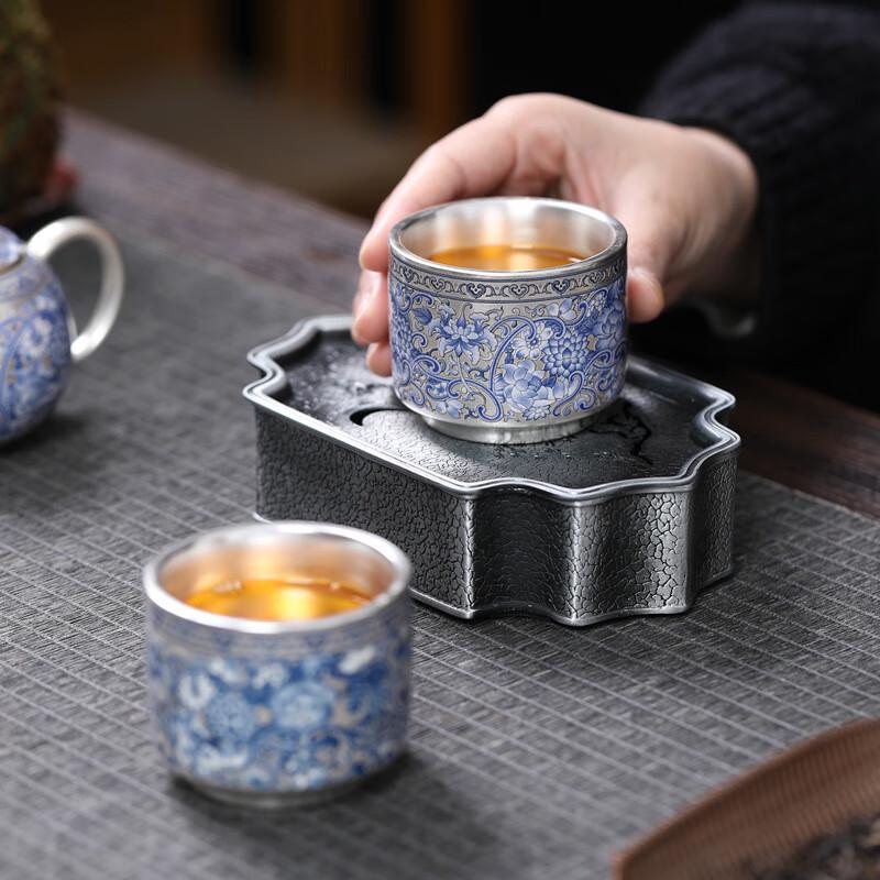 Tea Xun Retro Blue & White Ceramic Gilt Silver Tea Cup Pair