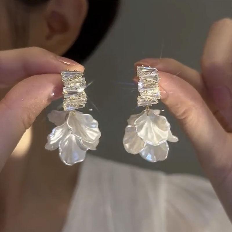 Новые модные серьги-капли с кристаллами и кисточками для женщин, модные украшения для вечеринок, корейские серьги-подвески с цветком, индивидуальные аксессуары