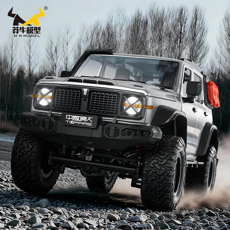 MN300 1/12 Радиоуправляемый автомобиль 2,4G Автомобиль с дистанционным управлением Внедорожный Скалолазание 4WD RC Гусеничный Трактор со светодиодным светом 60 минут работы Радиоуправляемая игрушка В качестве хобби Подарок