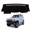 Приборная панель FUELHOOD для Suzuki Jimny и защитное покрытие для приборной панели снижают воздействие солнечного тепла и представляют собой черный с красным коврик/чехол из полиэстера для приборной панели JB23, JB33, JB43.