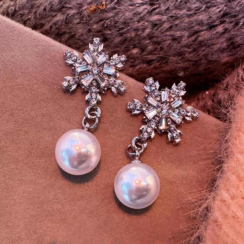 Премиальные серьги-гвоздики в форме снежинки с жемчугом, женские легкие, роскошные, элегантные, универсальные серьги