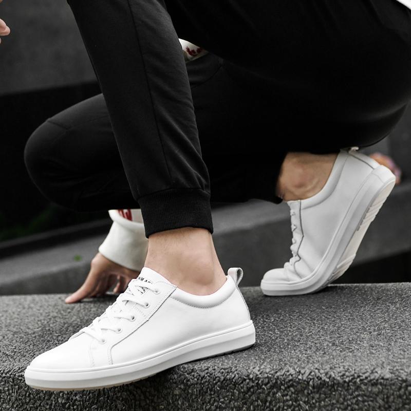 Мужские повседневные кроссовки на шнуровке, модные и удобные кроссовки. Повседневная мужская обувь из натуральной кожи.