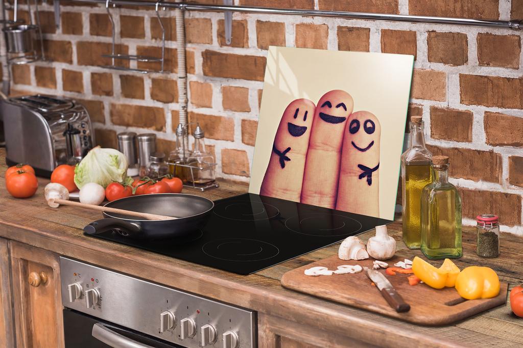 Glass protective plate for the stove 50x52 Smile