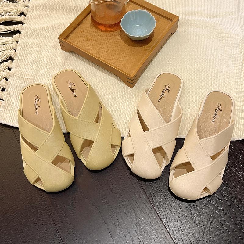 Женские модные летние тапочки Baotou в римском стиле 2024 года — дышащие, ленивые и пляжные сандалии в западном стиле
