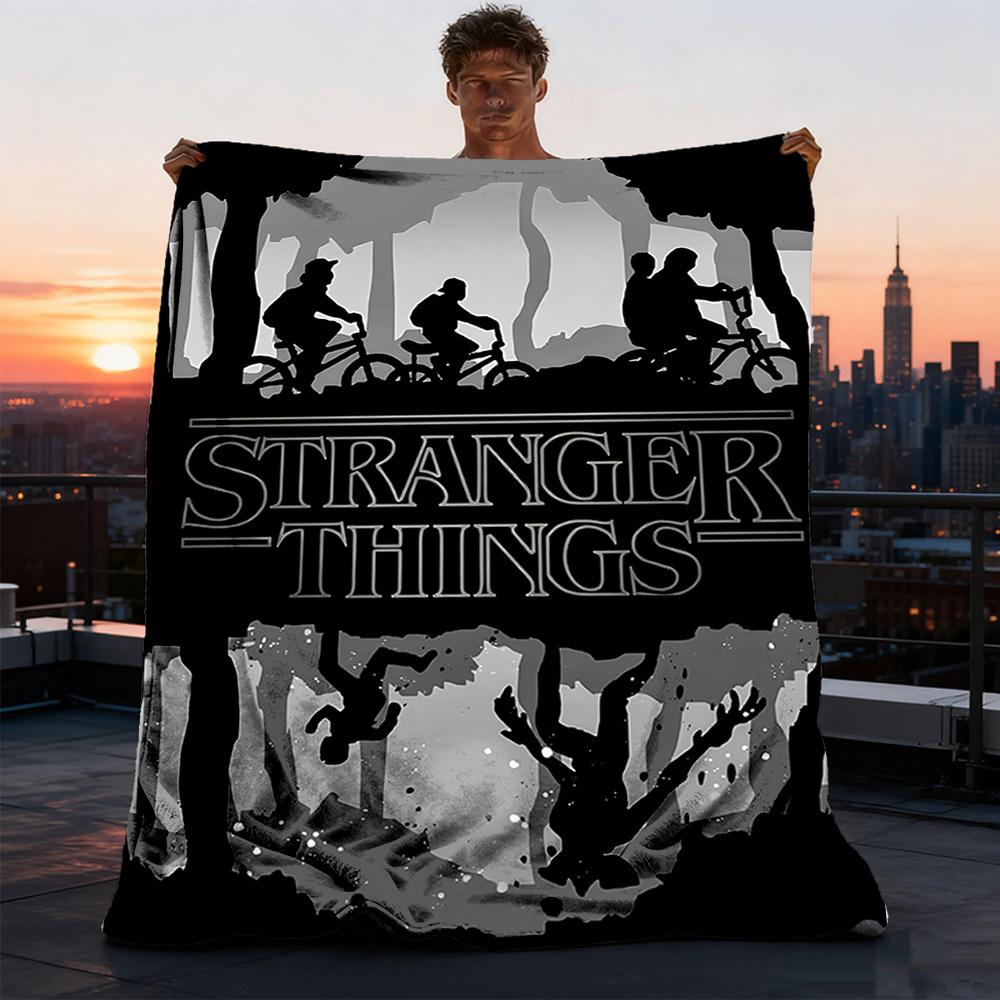 1 шт. Фланелевое одеяло Stranger Things для улицы, Уютное и теплое, Мягкое, Игривый дизайн, Для сна, Кемпинга,