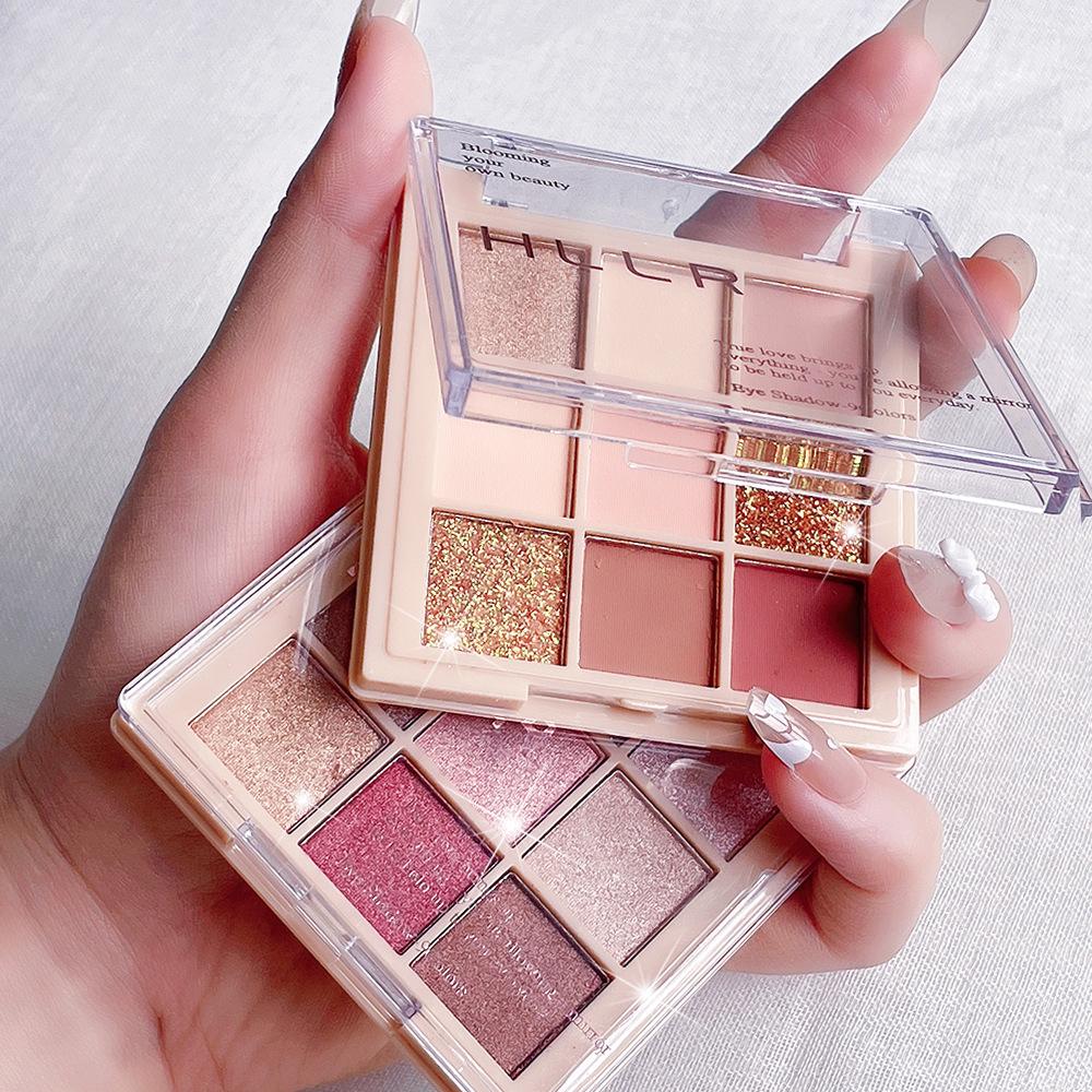9-Color Earth Tone Eyeshadow Palette: High-Gloss, Fine Glitter, Pearlescent, Matte Finishes with a Nine-Square Grid.
