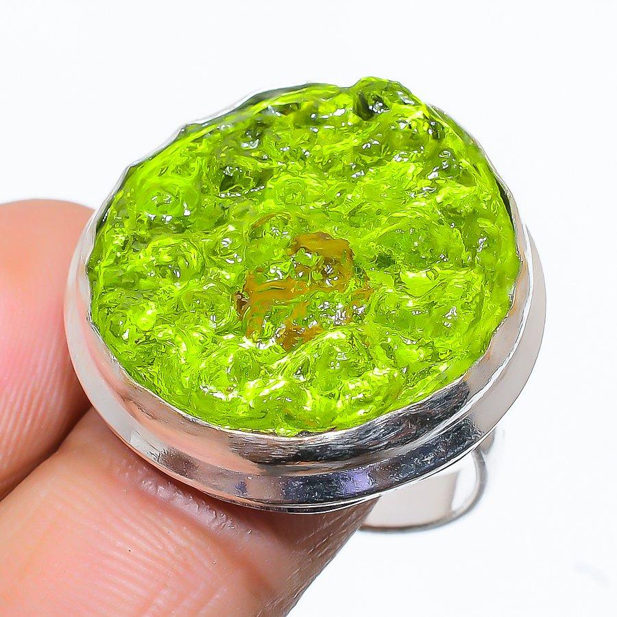 Natural Moldavite Quartz Gemstone 925 Sterling Silver Ring Size 8.5 M4b19