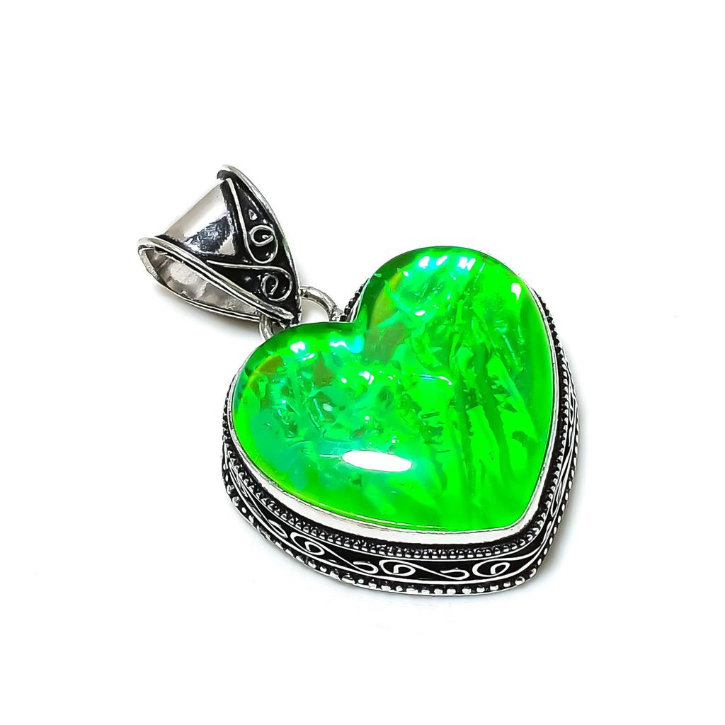 Зеленый Тройной Опал Огненный Драгоценный Камень Серебряная Подвеска из Стерлингового Серебра 925 пробы - Ручной работы Дизайн Сердца, Ювелирное Украшение для Повседневной Носки, Уникальный Подарок-Подвеска