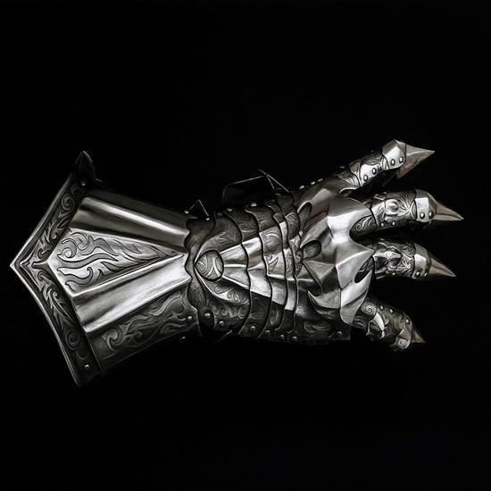 Handmade Spiked Steel Gauntlets Gothic Knight Armor, LARP Cosplay Accessory 40.64 cm Halloween Gift