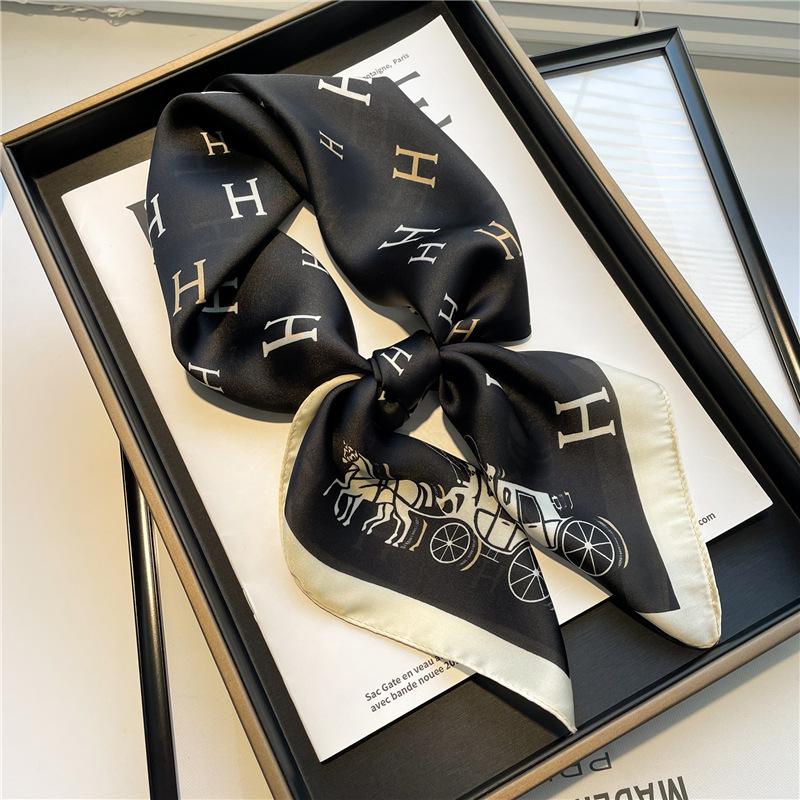 70 * 70cm New Silk Small Square Scarf For Women'S Neck Protection Professional Scarf Versatile Hair Tie Headscarf Scarf