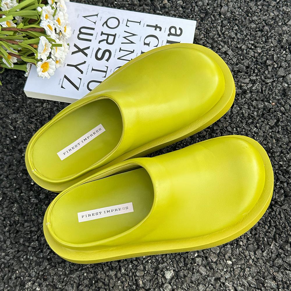 2024 Женские тапочки Летняя мода Закрытый носок Кожаные туфли Лоферы Высокие тапочки на платформе Женские черные высокие каблуки Zapatillas