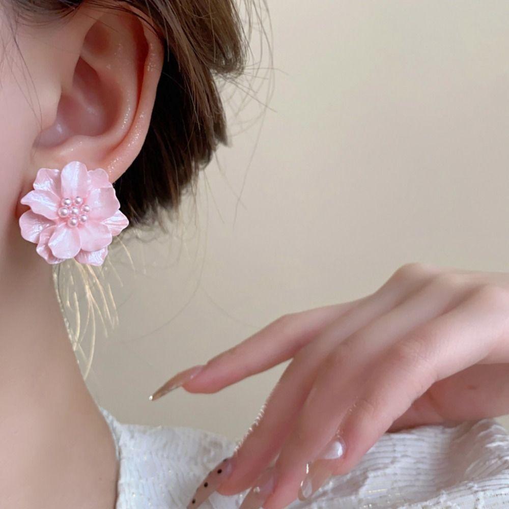 Pearl Flower Pearl Earrings Elegant Women Earrings Fashion Large Flower Earrings