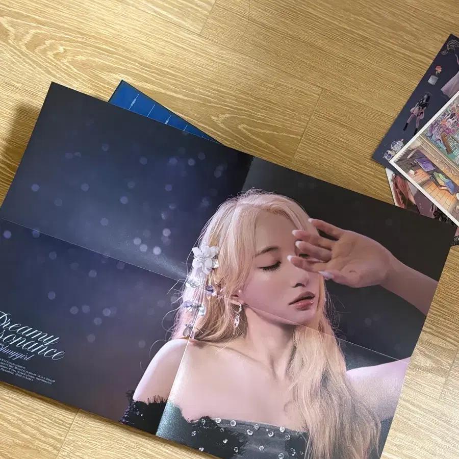 OH MY GIRL 10th Mini Album Autographed Signature Dreamy Resonance