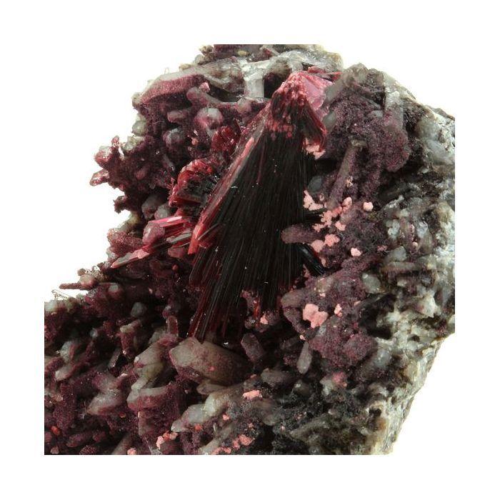 Pierres et Minéraux. Erythrite. 189.5 ct. Bou Azzer District, Tazenakht, Maroc.
