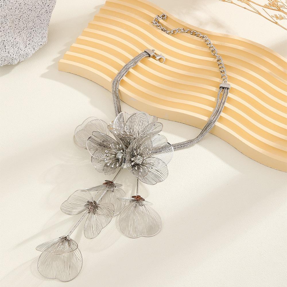 Temperament Flower Fringe Necklaces Elegant Long Tassel Collarbone Chain Exaggerated Choker  Bridal