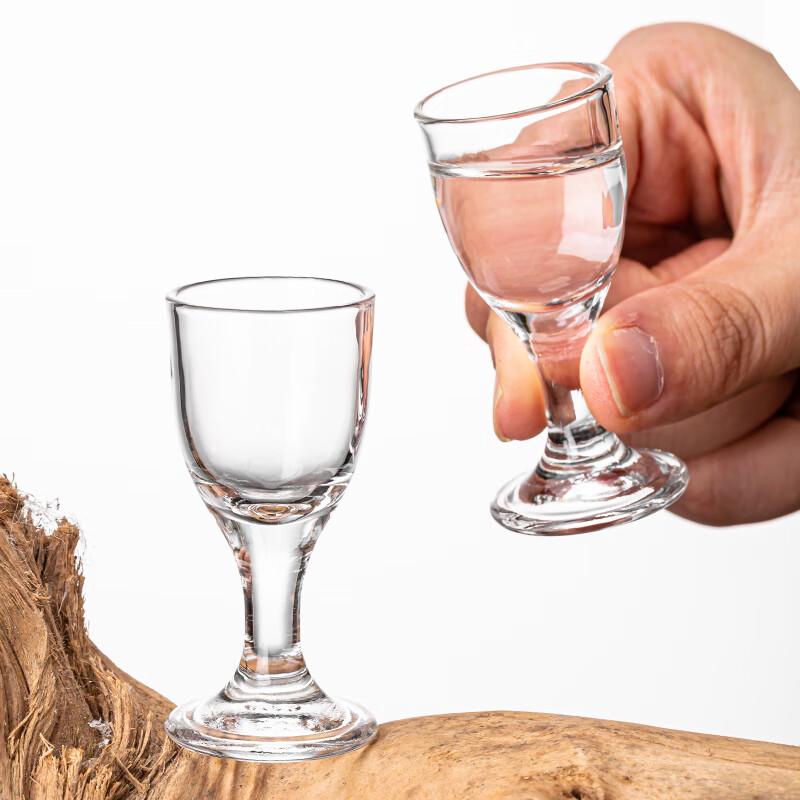 Утолщенные стеклянные рюмки для байцзю